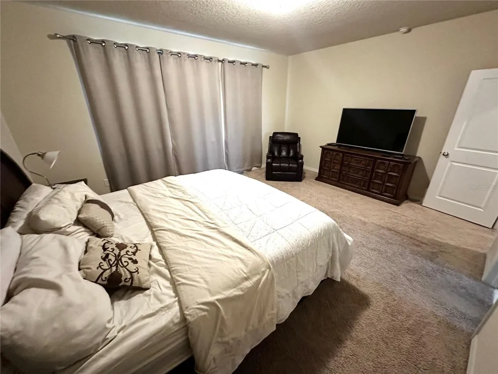 8636 CHILTON DRIVE Orlando, FL 32836