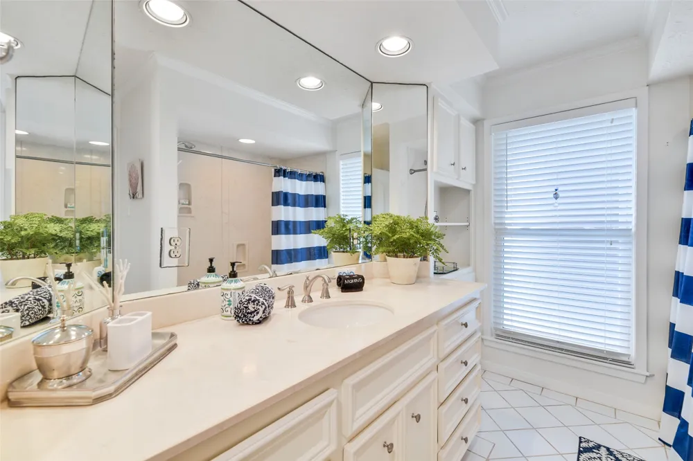 16619 Jamaica Cove Road Jamaica Beach, TX 77554