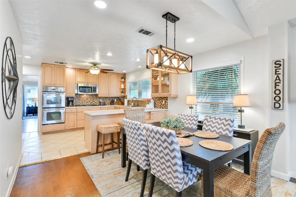 16619 Jamaica Cove Road Jamaica Beach, TX 77554