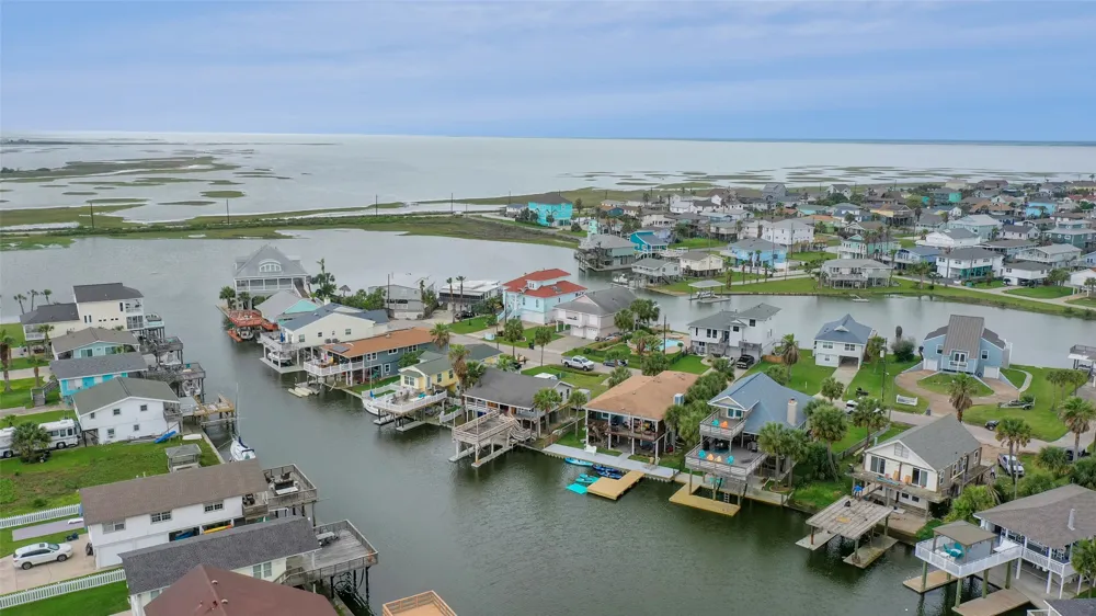 16619 Jamaica Cove Road Jamaica Beach, TX 77554