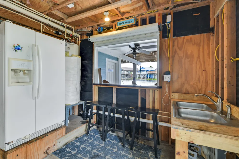 16619 Jamaica Cove Road Jamaica Beach, TX 77554
