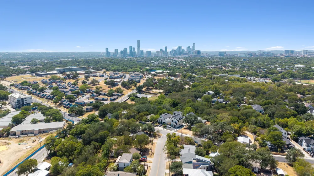 2702 Crest Avenue #1 Austin, TX 78702