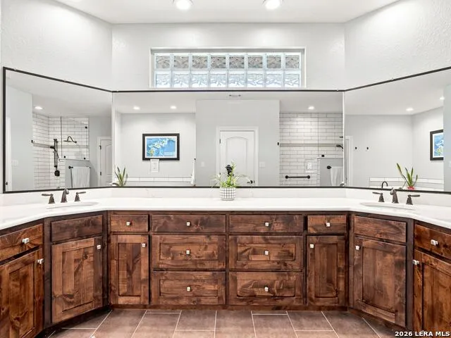 1711 Mountain Springs Canyon Lake, TX 78133