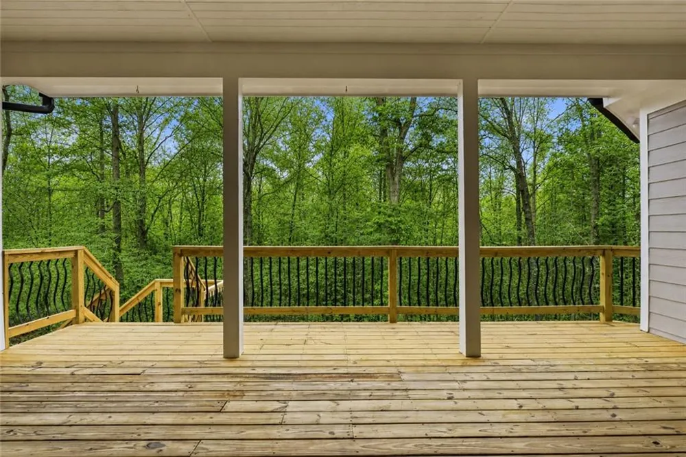 44 S Arbor Shores Drive Newnan, GA 30265
