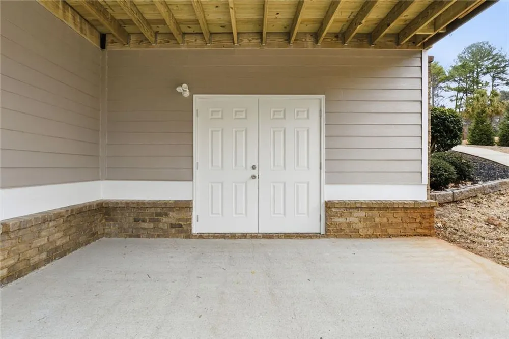 44 S Arbor Shores Drive Newnan, GA 30265