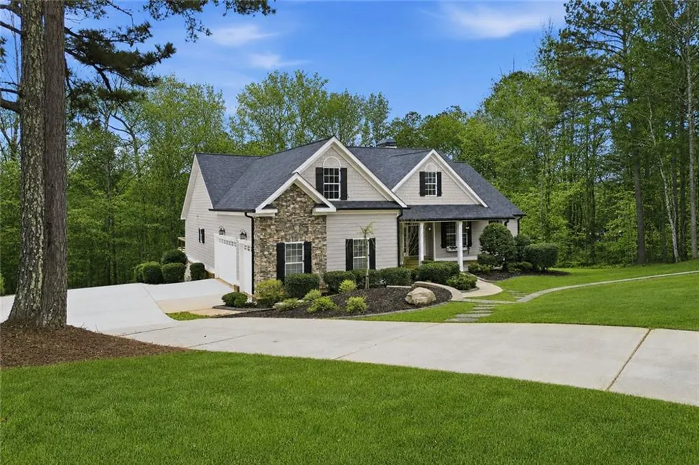 44 S Arbor Shores Drive Newnan, GA 30265