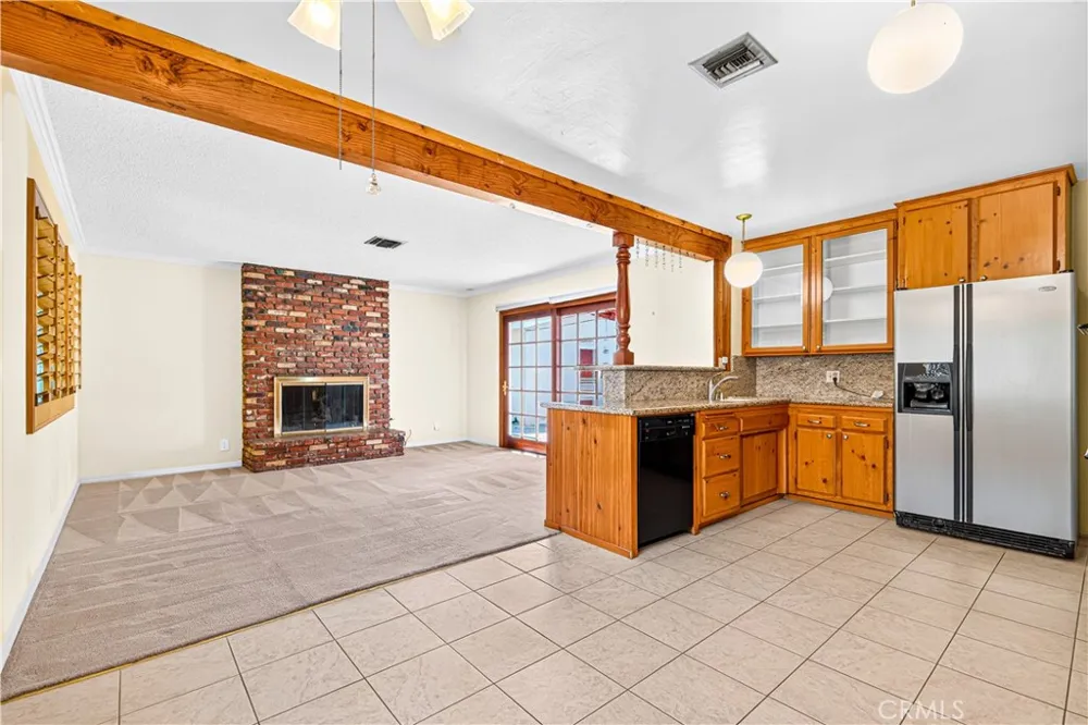 4950 Garden Grove Tarzana, CA 91356
