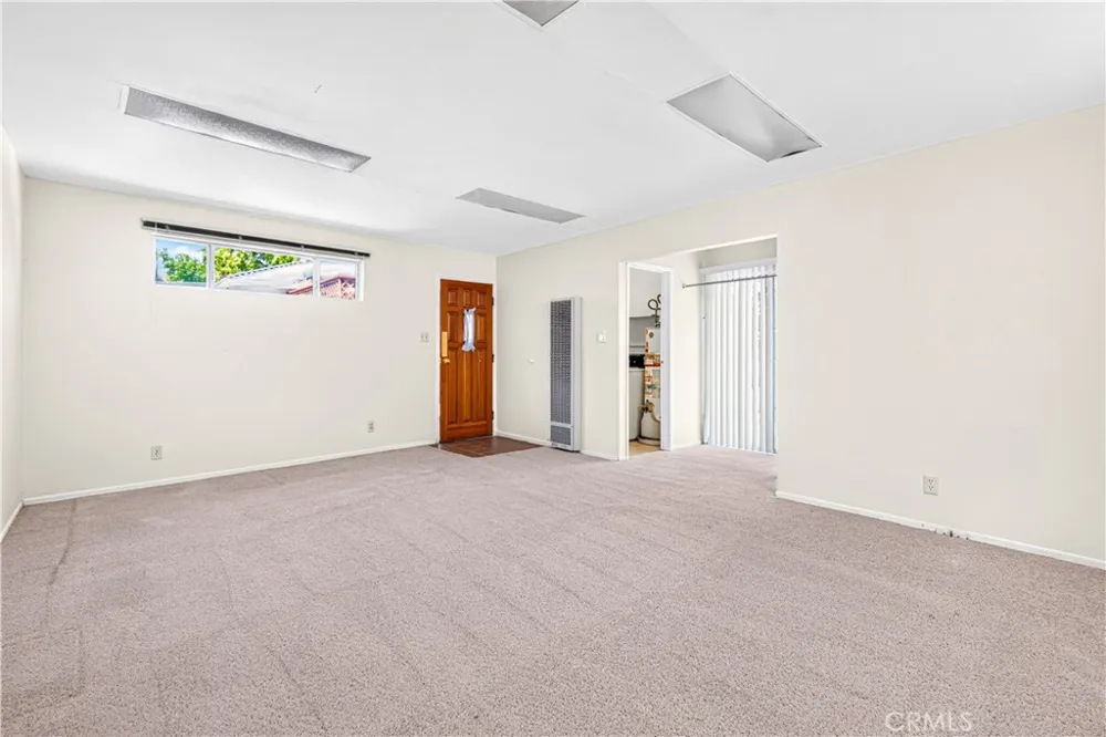 4950 Garden Grove Tarzana, CA 91356