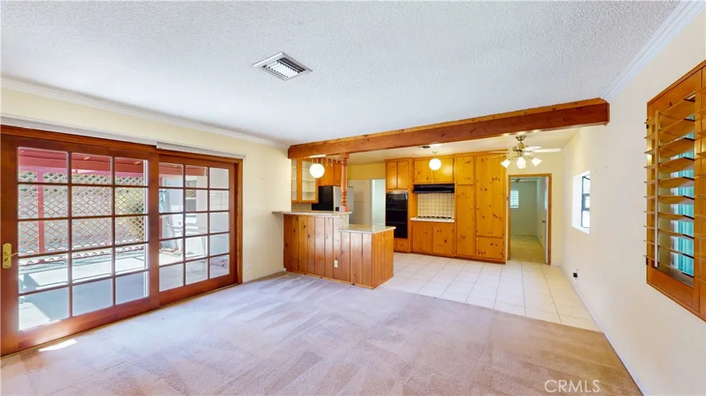 4950 Garden Grove Tarzana, CA 91356