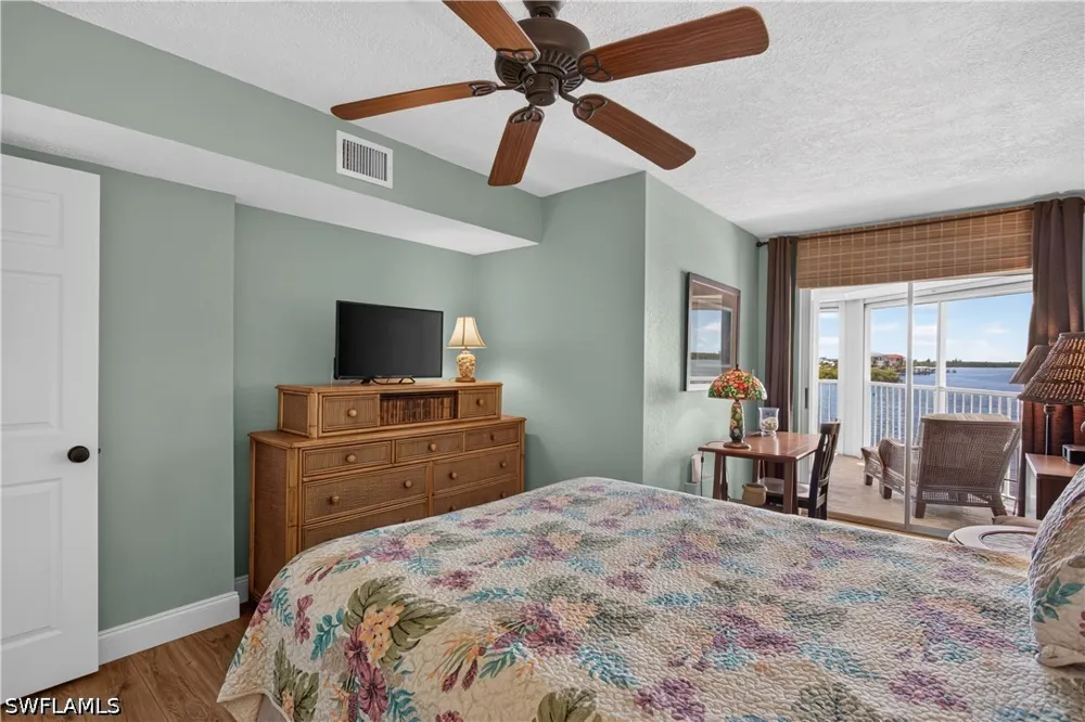 Bonita Beach Road #204-(3 floors up) Bonita Springs, FL 34134