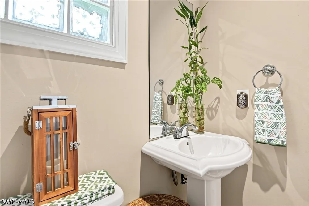 1st Avenue SW Naples, FL 34119