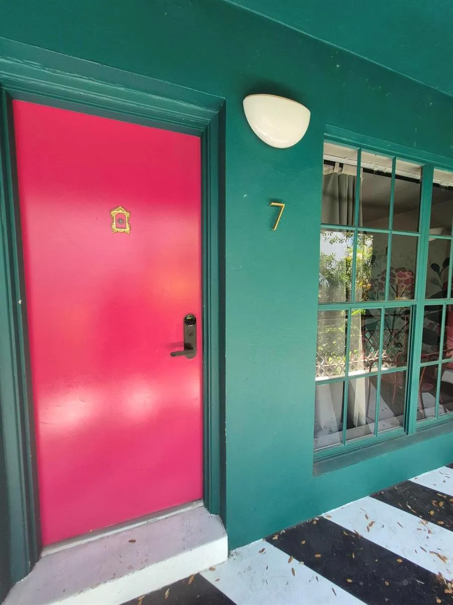 1007 SE 2nd Court #7 Fort Lauderdale, FL 33301