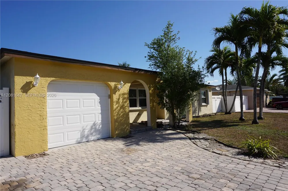 4857 Alfresco St Boca Raton, FL 33428