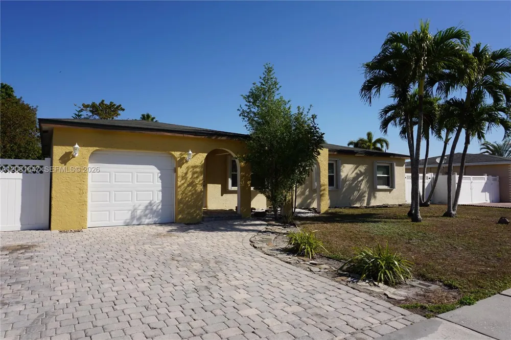 4857 Alfresco St Boca Raton, FL 33428