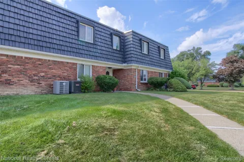 1800 Colonial Village Way #3