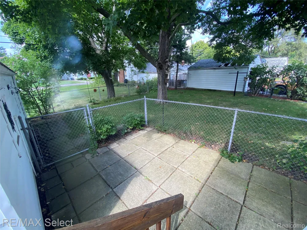 808 Mann Avenue Flint City, MI 48503