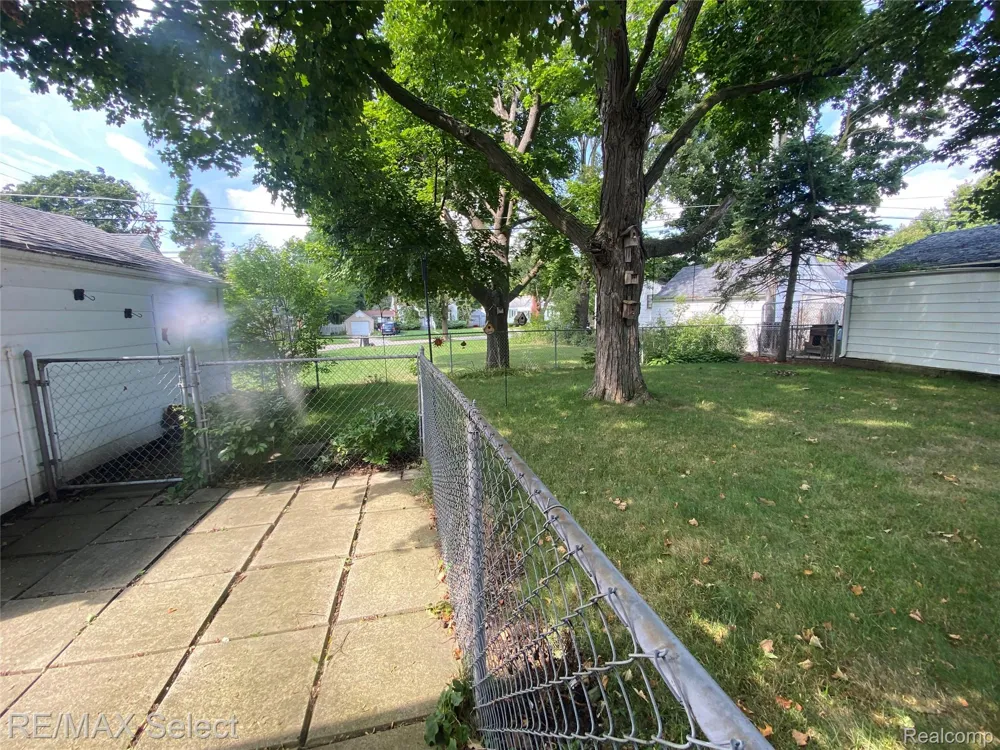 808 Mann Avenue Flint City, MI 48503