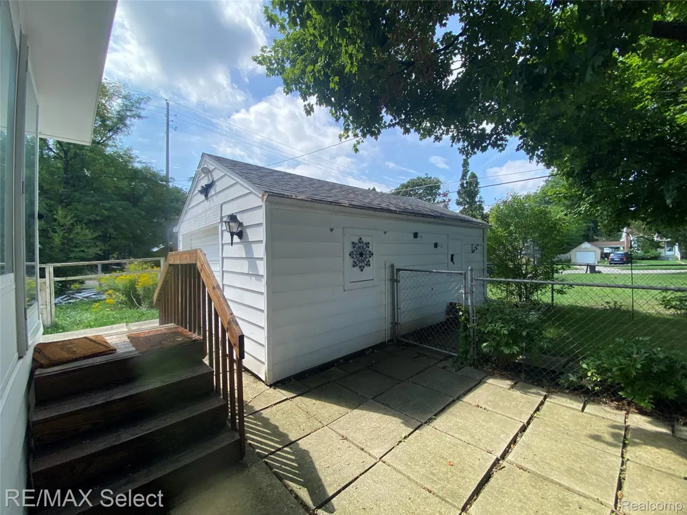 808 Mann Avenue Flint City, MI 48503
