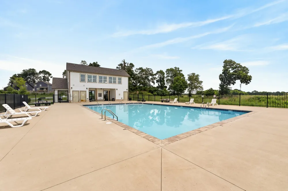 3350 Allen Rd #14L Clarksville, TN 37042
