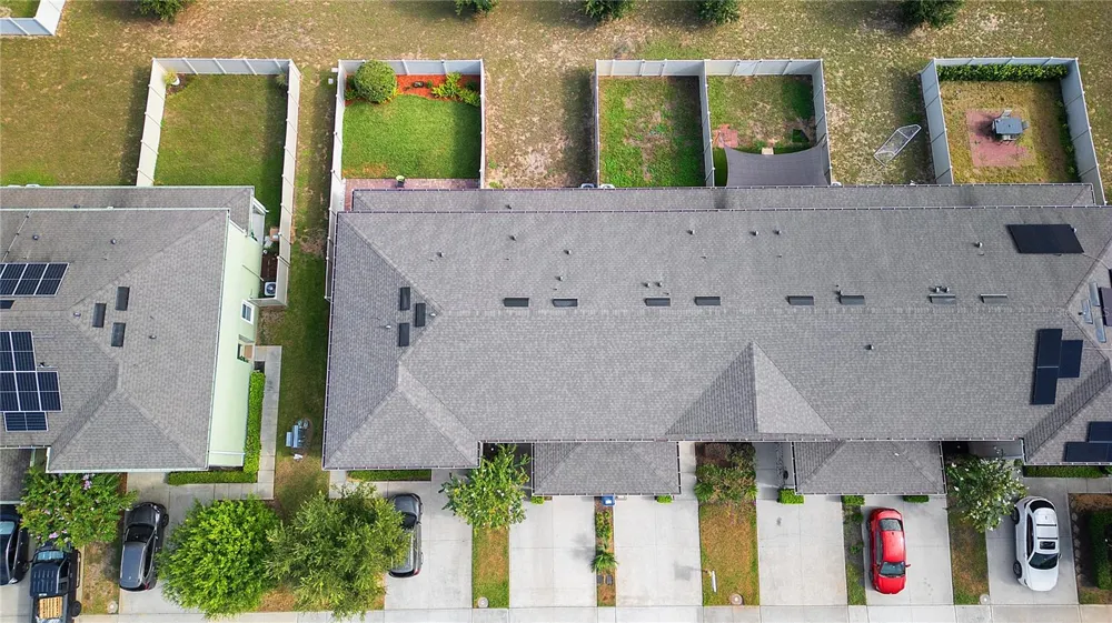 9033 WILDFLOWER LANE Kissimmee, FL 34747