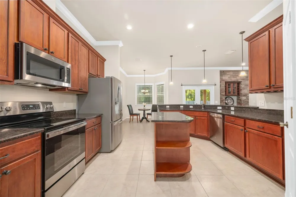 7585 SW 79TH DRIVE Gainesville, FL 32608