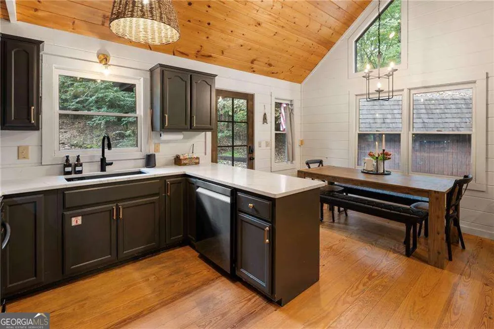 120 Brookhaven TRL Blue Ridge, GA 30513