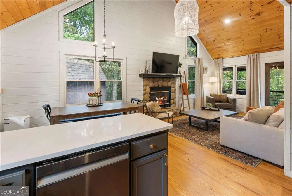 120 Brookhaven TRL Blue Ridge, GA 30513