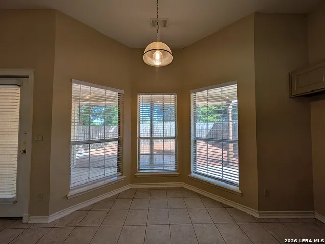 1043 RIVERTREE DR New Braunfels, TX 78130