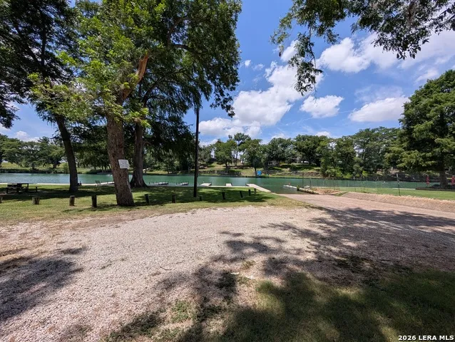 1043 RIVERTREE DR New Braunfels, TX 78130