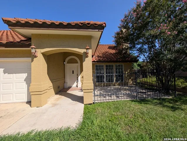 1043 RIVERTREE DR New Braunfels, TX 78130