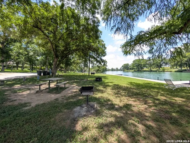 1043 RIVERTREE DR New Braunfels, TX 78130