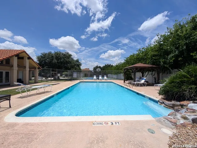 1043 RIVERTREE DR New Braunfels, TX 78130