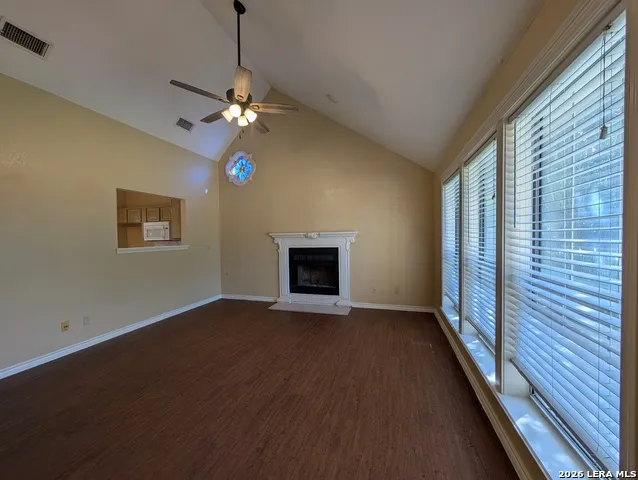 1043 RIVERTREE DR New Braunfels, TX 78130