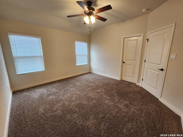 338 UNTERMAIER ST New Braunfels, TX 78130