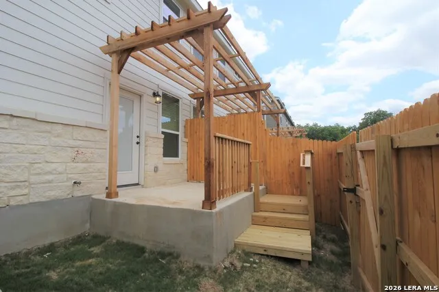 338 UNTERMAIER ST New Braunfels, TX 78130