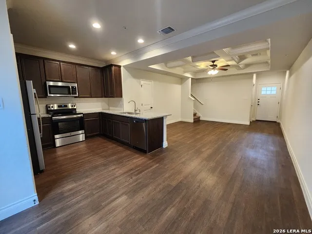 338 UNTERMAIER ST New Braunfels, TX 78130
