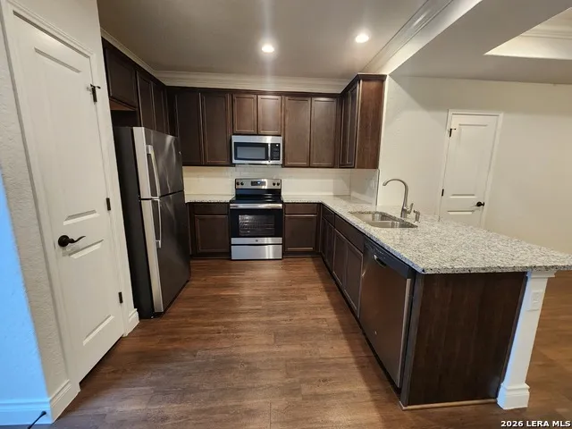 338 UNTERMAIER ST New Braunfels, TX 78130