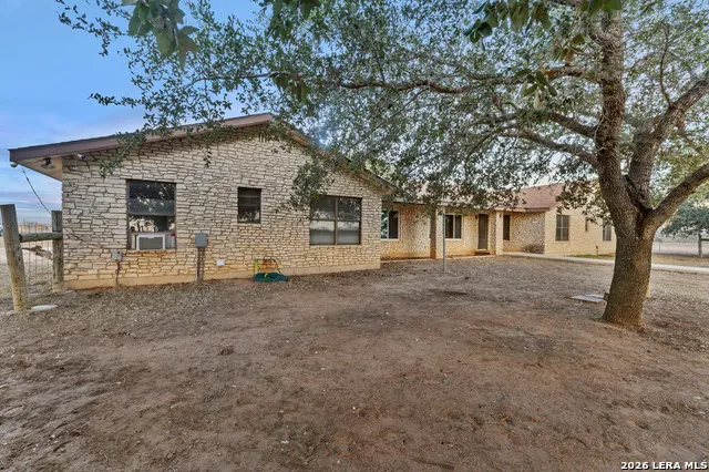 750 Barth Ln Poteet, TX 78065