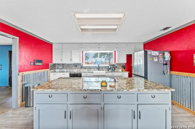 750 Barth Ln Poteet, TX 78065