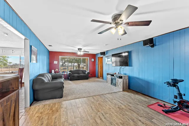 750 Barth Ln Poteet, TX 78065