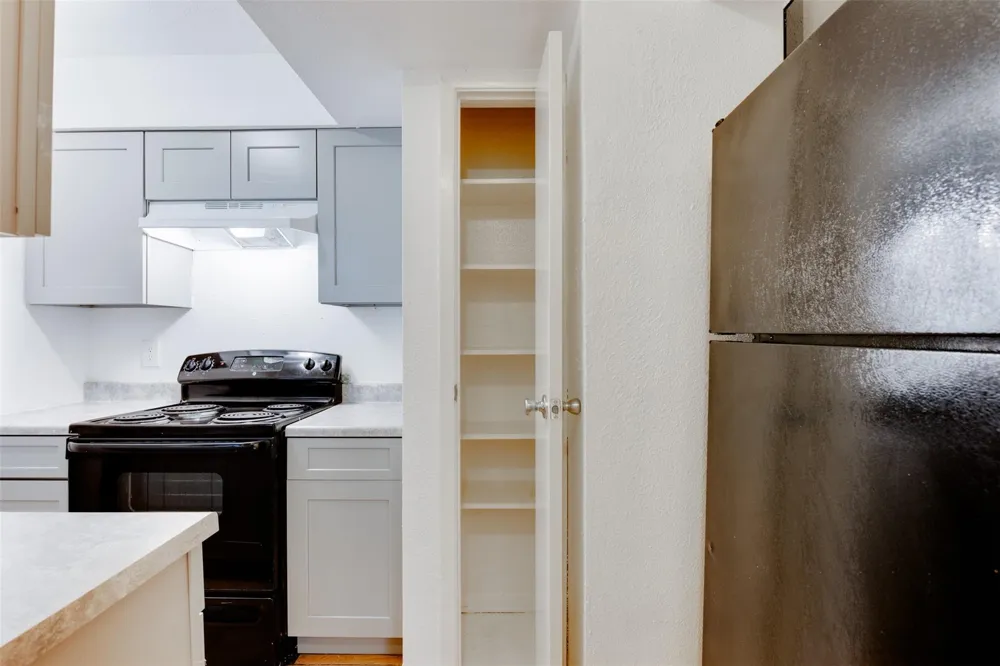 2021 Spenwick Drive #724 Houston, TX 77055