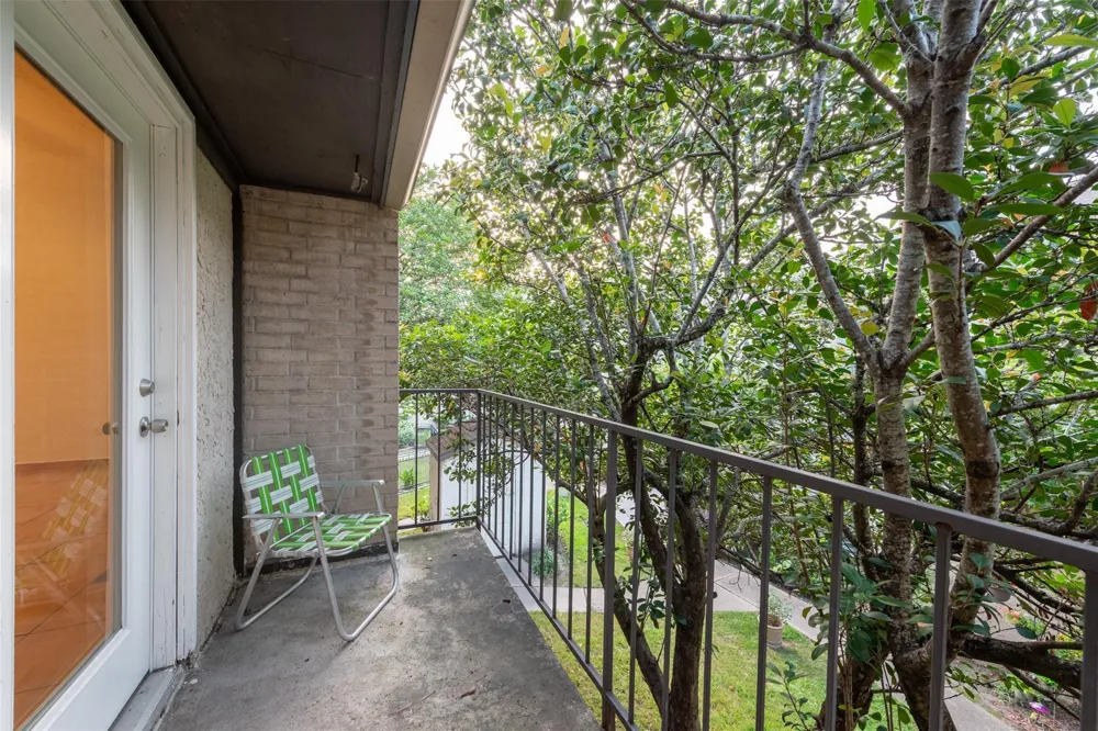 2021 Spenwick Drive #724 Houston, TX 77055