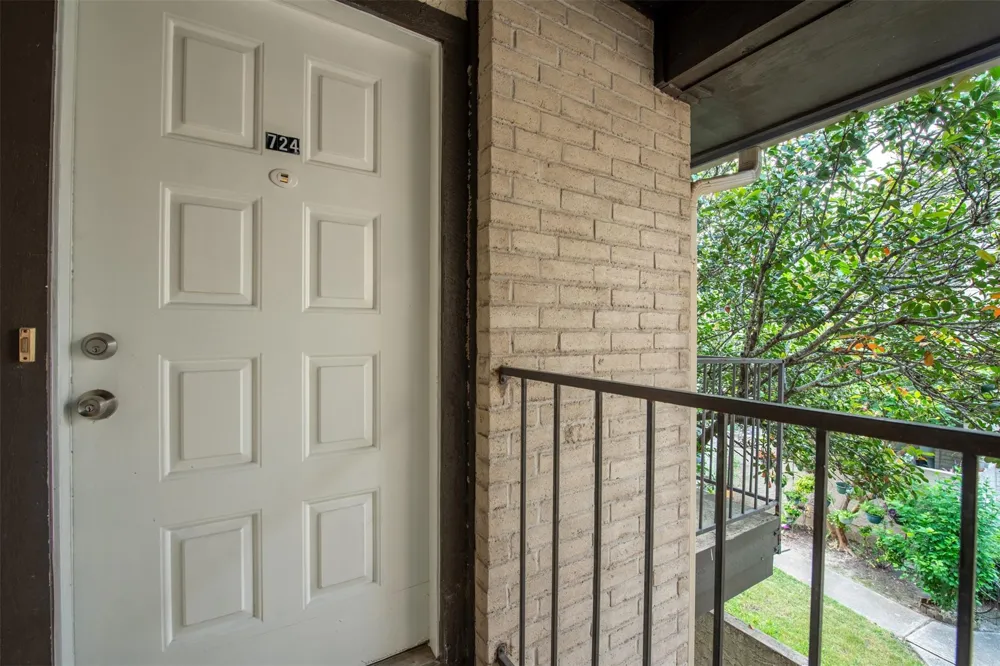 2021 Spenwick Drive #724 Houston, TX 77055