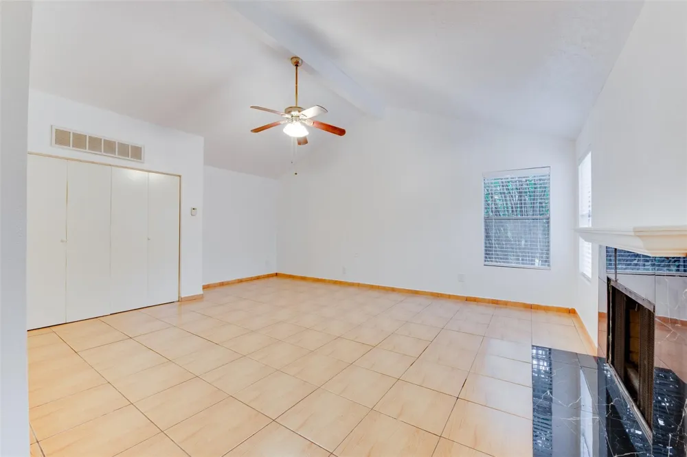 2021 Spenwick Drive #724 Houston, TX 77055