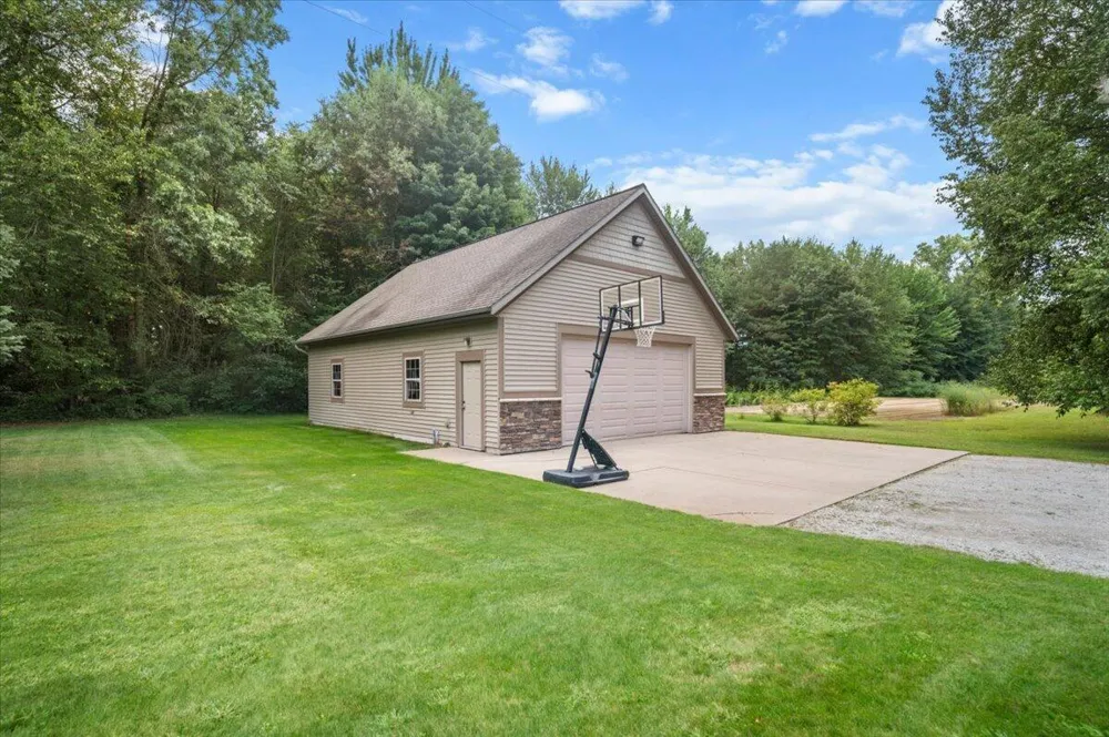 9680 96th Avenue Allendale, MI 49401