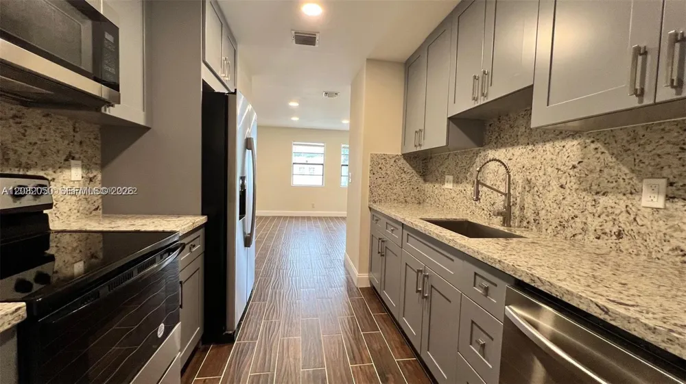 2130 Funston St Hollywood, FL 33020