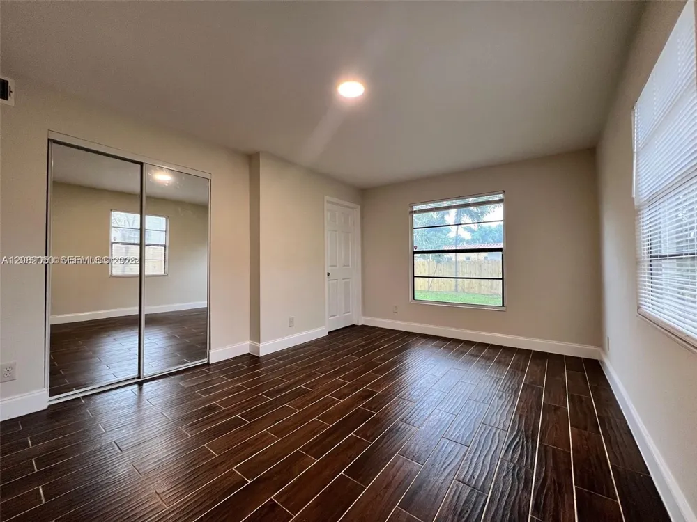 2130 Funston St Hollywood, FL 33020