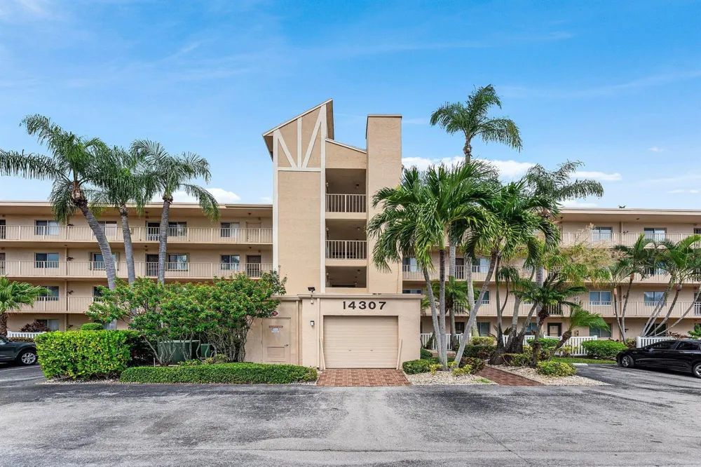 14307 Bedford Drive #204 Delray Beach, FL 33446