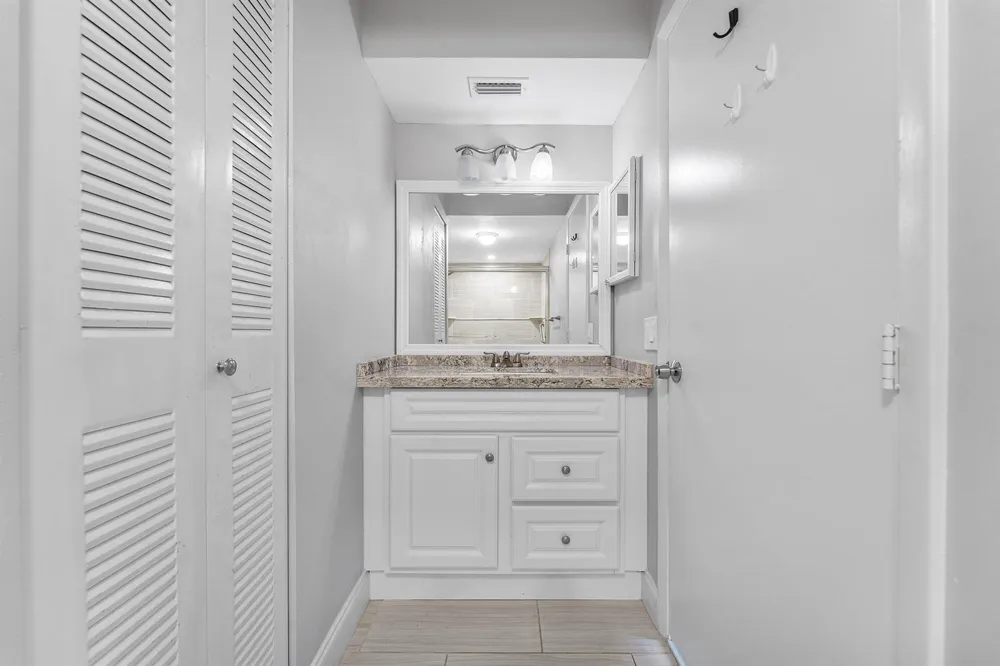 14307 Bedford Drive #204 Delray Beach, FL 33446