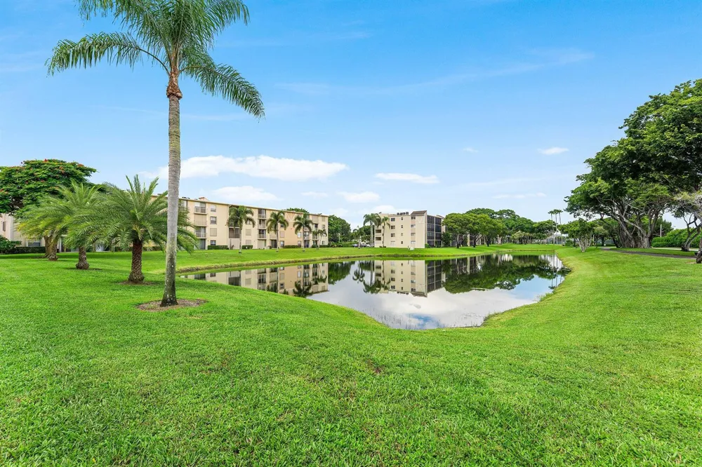 14307 Bedford Drive #204 Delray Beach, FL 33446